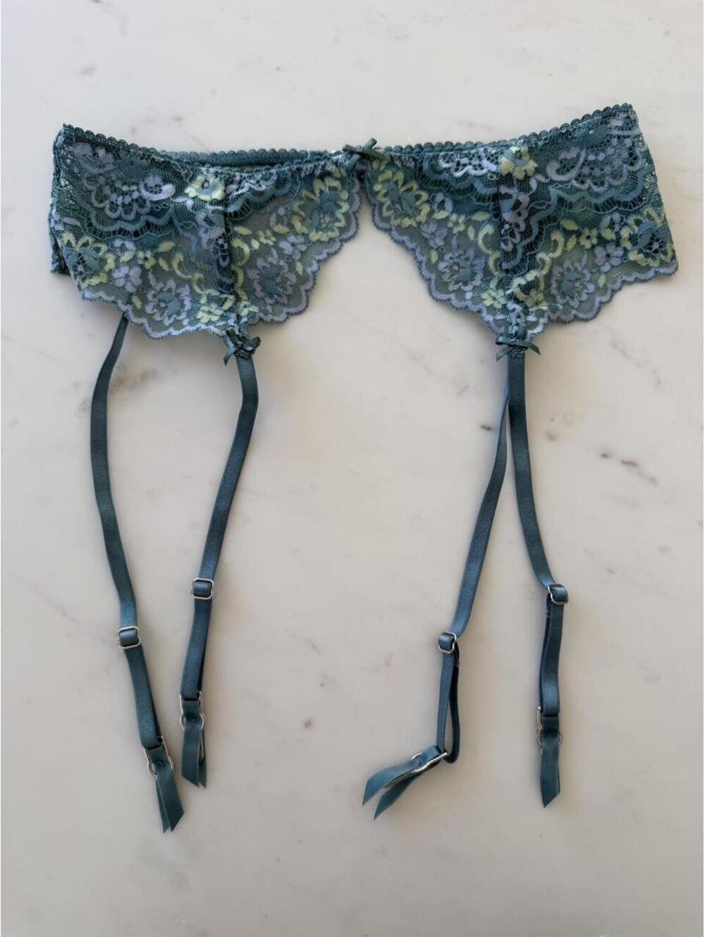 Victoria’s Secret garter belt